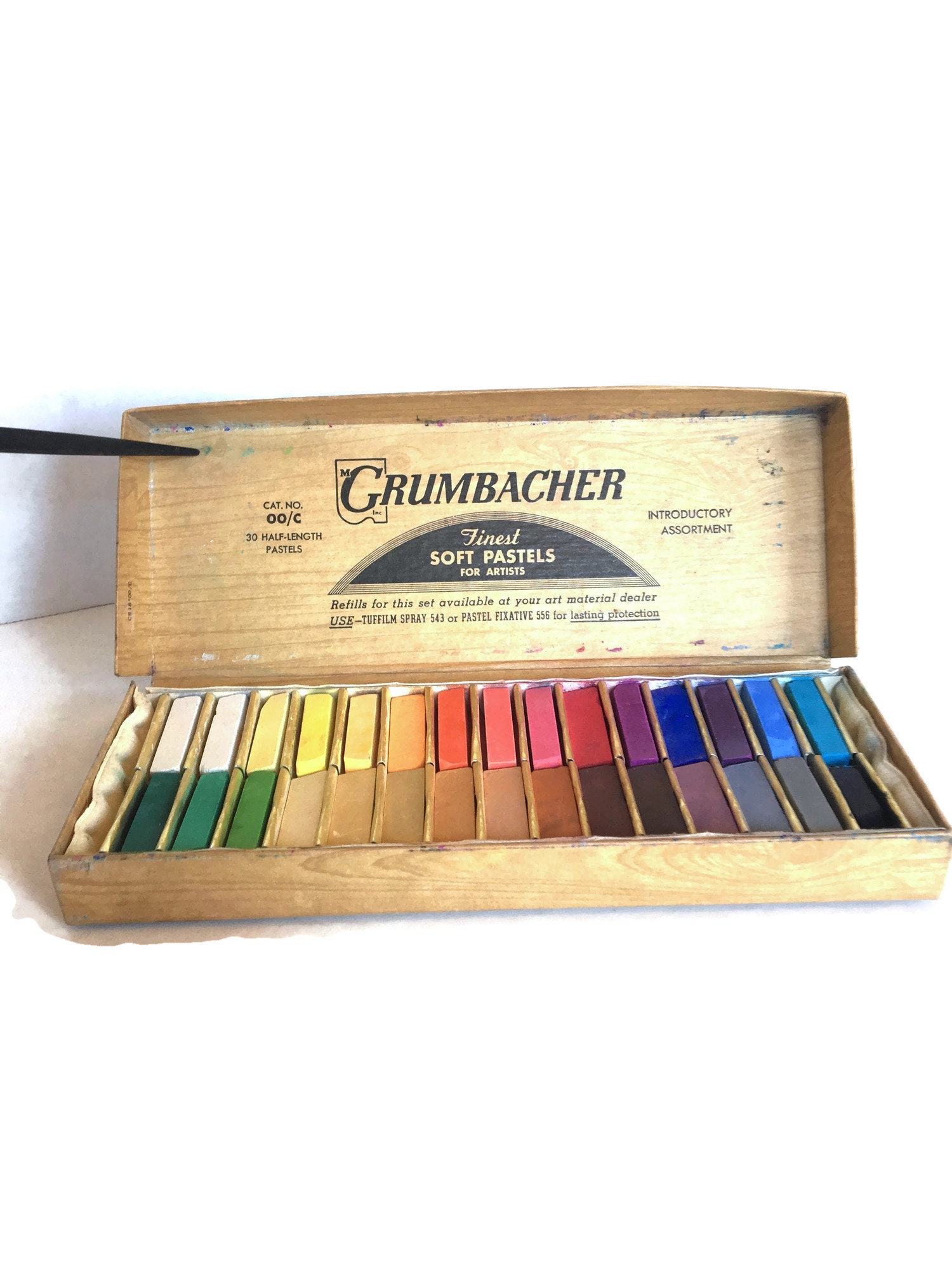 Vintage Grumbacher 24 Soft Pastel Set No.00/2 in Original Box -22 Colors  Present