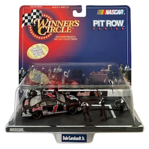 NASCAR 1/24カムリ 初制覇記念限定品　送料込み 楽天市場】nascar カムリの通販