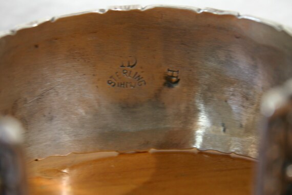 Gorgeous Large Navajo Cuff w/5 Turquoise Stones - image 5