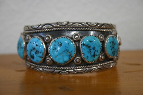Gorgeous Large Navajo Cuff w/5 Turquoise Stones - image 1