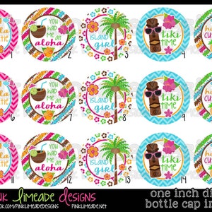 Pu&ograve; includere: Una collezione di quindici immagini digitali di tappi di bottiglia da un pollice a tema tropicale. I disegni includono ragazze hula, maschere tiki, palme e frasi come "You had me at aloha" e "Island Girl".