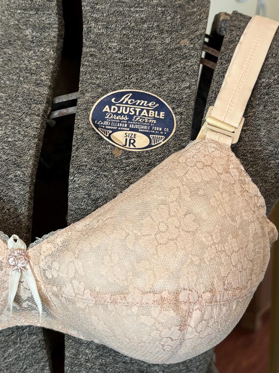 Vintage Bullet Bra | 34D | 38.5 Inch Bust | Jeunique (053) View 6