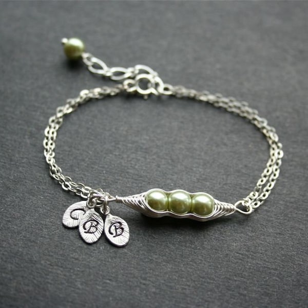 Mothers Day Jewelry, Big Sister Gift, Pea Pod Bracelet, First mothers Day Gift, Mom Bracelet, 3 Peas in a Pod