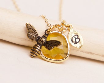 Honey Bee Necklace with Personalized Initial, Gold Bee Necklace, Bee Jewelry, Mother's Day Gift, Dainty Necklace