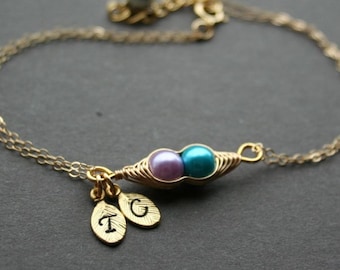 Gold Pea Pod Bracelet, Gift for Mom, Sister bracelet, Daughter Gift, Custom Initials and Pea Pod