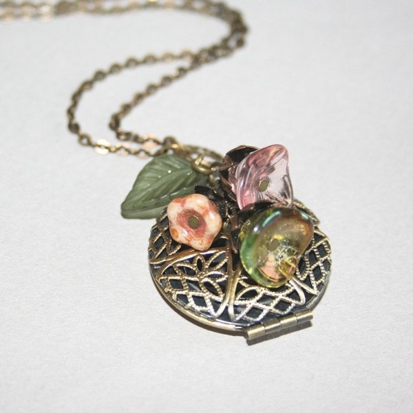 Locket Necklace Flower Locket Necklace Filigree Locket