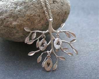 Collana dell'albero della vita, albero genealogico con iniziali personalizzate, gioielli personalizzati della nonna, collana delle madri