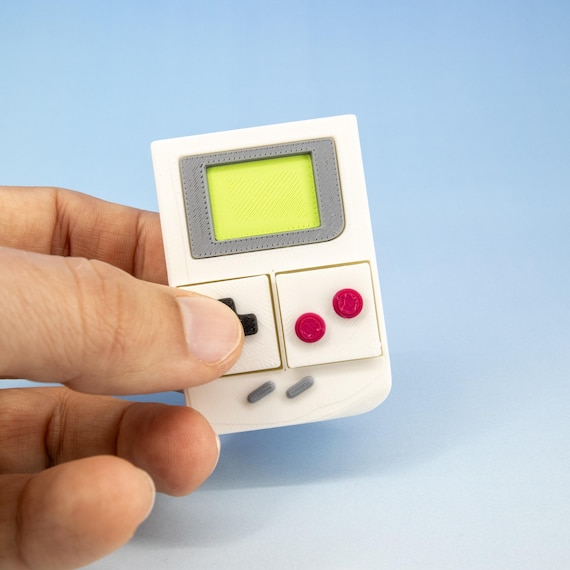 Game Boy Fidget Clicker Keychain: 3D Printed Retro Nintendo Fidget Toy, Stress Relief, Unique 90s Nostalgia Accessory