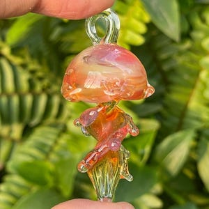Orange Glas Quallen Halskette, Sommer Qualle Glas Anhänger, Handgemachter Ocean Beachy Schmuck, Einzigartiges Glas Kunst Geschenk für Sie