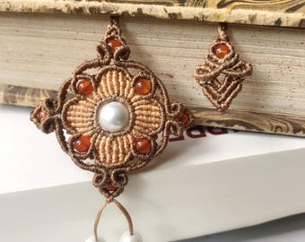 Oriental Micro Macramé Bookmark with Agate Stone and Mother-of-Pearl | Handmade, Waterproof Cord, Custom Length