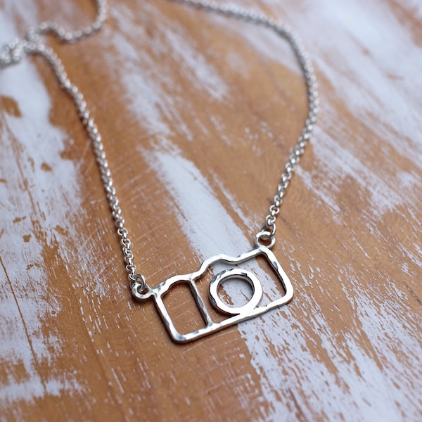 Click Click Camera Necklace - Photographer Gift - Capture Necklace for Photographers