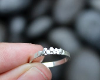 Anillo Zen - Anillo de punto de plata - anillo minimalista - anillo de apilamiento de plata - joyería de la naturaleza - joyería de montaña