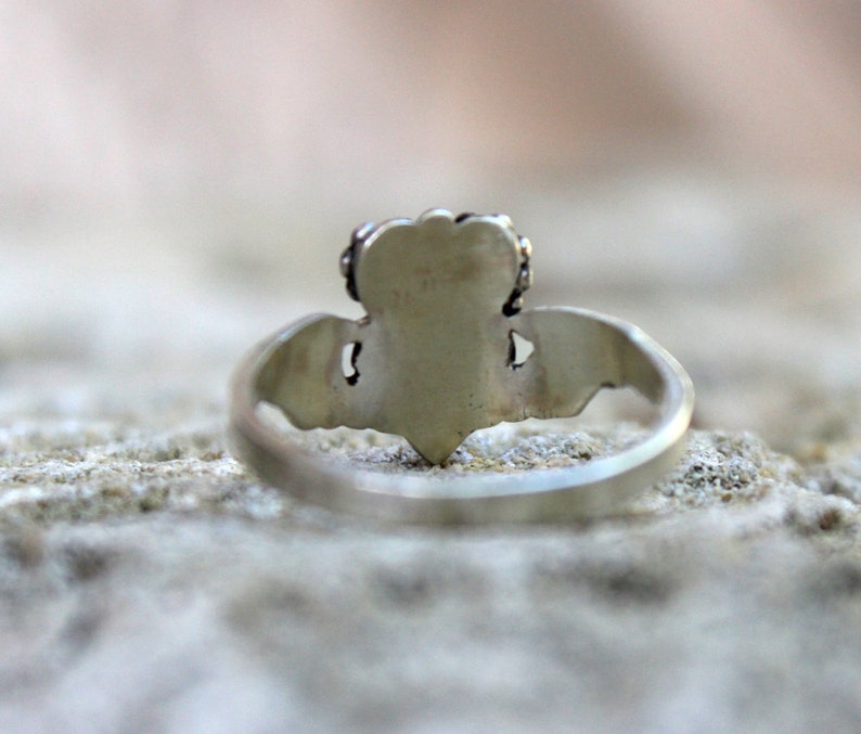 Handcrafted Modern Claddagh Ring Irish promise friendship ring Unique Claddagh Ring image 6