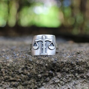 Balance Ring - Etsy
