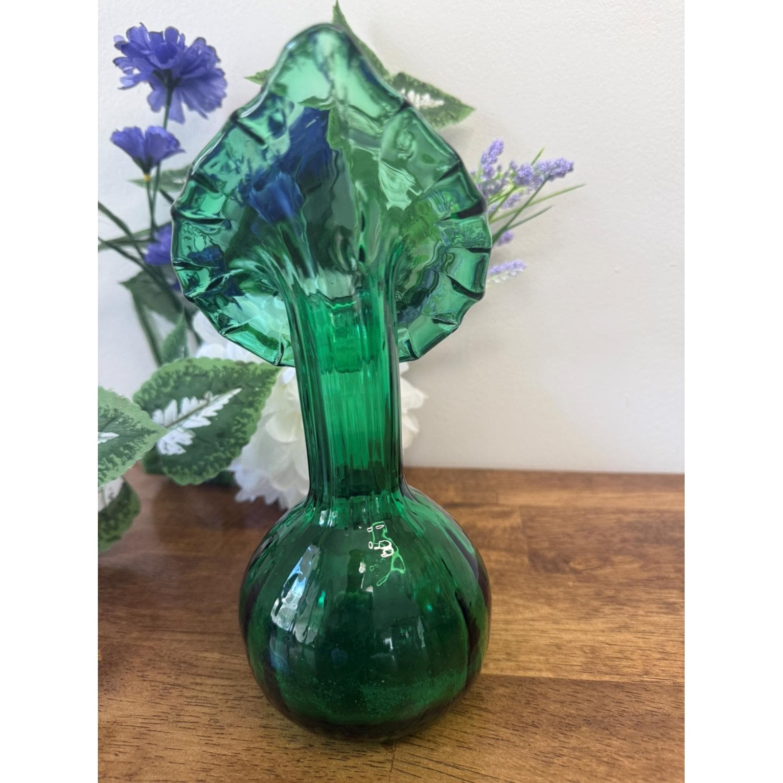 Vintage Green Jack-in-the-pulpit Glass Vase Hand-blown Ruffled Rim