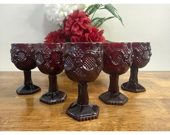 Zestaw kieliszków Avon Cape Cod Ruby Red Vintage Glass Stemware, kieliszek do wina