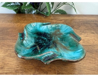 オリーブ レジン 台座 CYANS SHAPE Blue Mountain Pottery Large Fish Vase Green Drip Glaze Vintage
