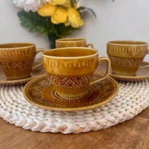 Vintage English Stoneware Tea Cups & Saucers – Geometric Brown Pattern, Set of 4 (1970s)