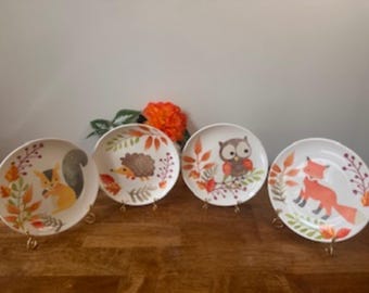 Avon Woodland Critter Plates Fall Animal Decor Set – Fox Owl Hedgehog Squirrel