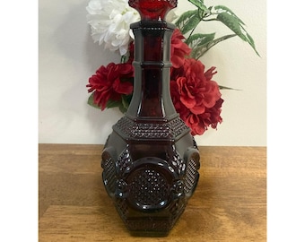 Decantador de vino de cristal rojo rubí Avon Cape Cod Vintage con diseño de puntos en relieve.