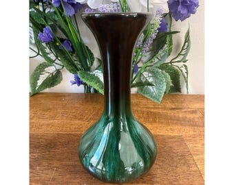 Blue Mountain Pottery Grön Droppglasyrvas Vintage Kanadensisk Konst Bud Vasdekor