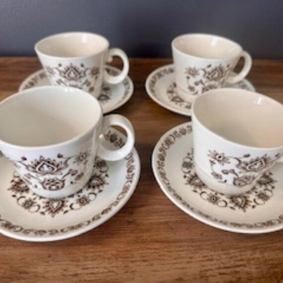 WOODS BURSLEM ENGRAND 食器セット Vintage Wood & Sons Burslem England Cup and Saucer Set – Brown