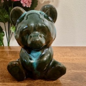 Vintage Blue Mountain Pottery Bear Cub Figurine – Canadian Studio Art Pottery