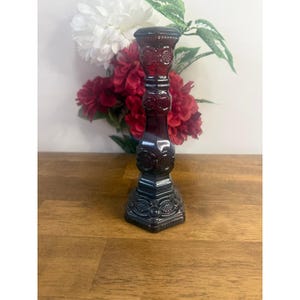 Portavelas de cristal rojo rubí Avon Cape Cod para velas de cristal prensado vintage.