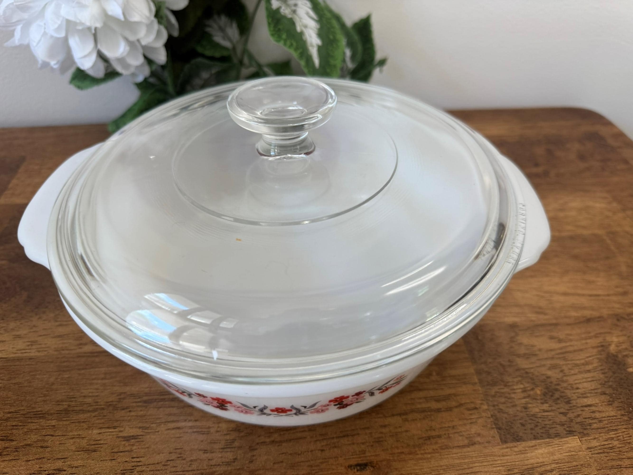 Vintage Fire-king Primrose Casserole Dish With Lid White Milk 