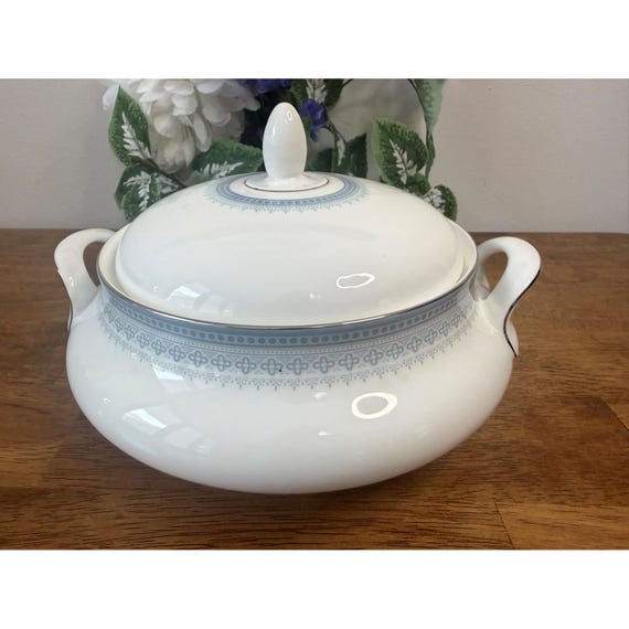 Vintage Royal Doulton Lorraine Covered Vegetable Tureen Covered 