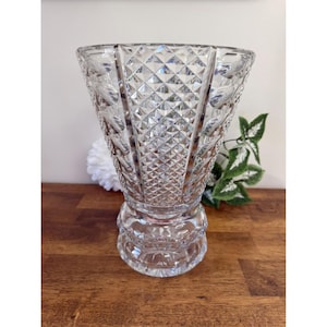Vase en cristal taillé lourd - Motif losanges et éventail, Art européen en verre, décoration florale