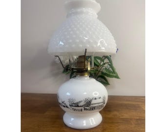 ヴィンテージ ミルクガラス オイルランプ カリアー・アイヴス ファームシーン ホブネイル ハリケーン コテージ