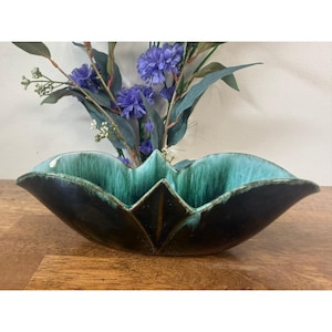 Blue Mountain Pottery Lotus Skål Planter Grön Drip Glaze Kanada MCM Kronbladsskål