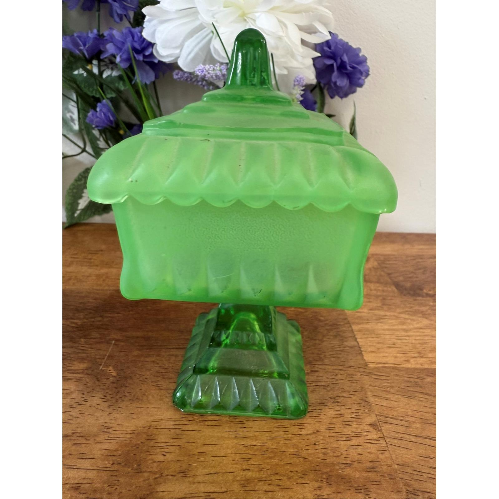 Vintage Jeannette Glass Co. Green Wedding Box Candy Dish Lidded