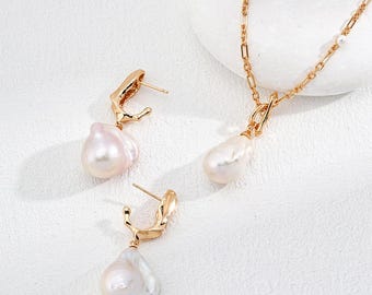Elegant Vintage Gold & White Gold Real Quality Baroque pearl  Earrings