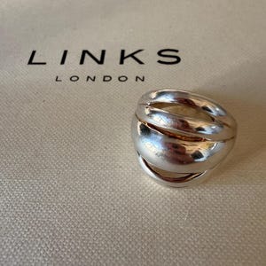 Links Of London Sterling 925 shell chunky ring