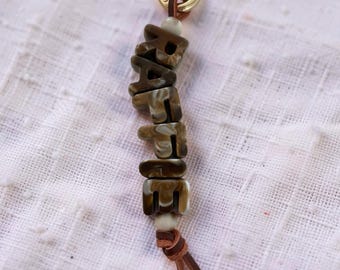Personalisierter Name Charm Schlüsselanhänger | Leder Schnur Taschen Anhänger, Benutzerdefinierte Schlüsselanhänger