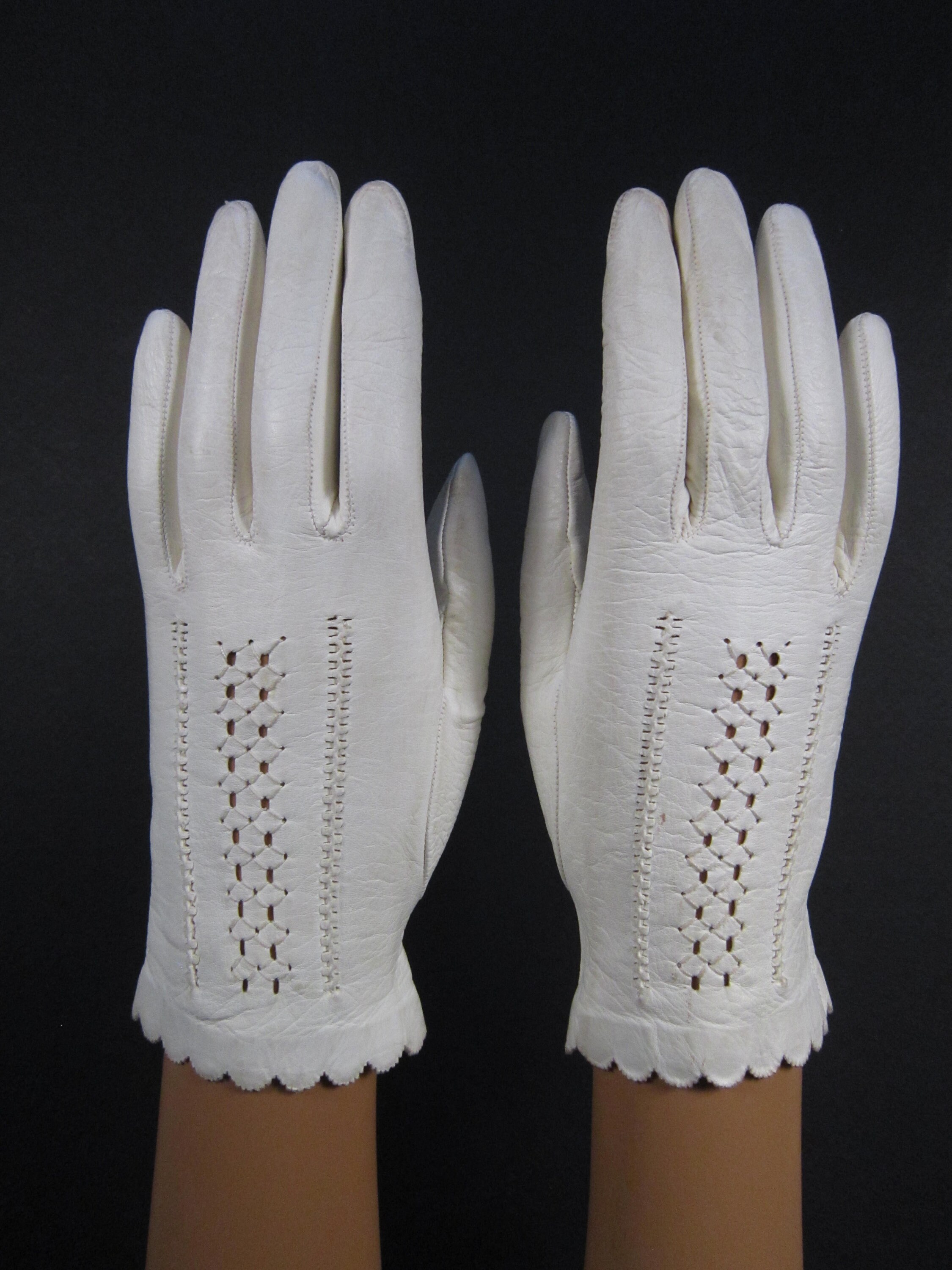 6Vintage White Kid Leather Gloves w/decoration 8 inches Etsy