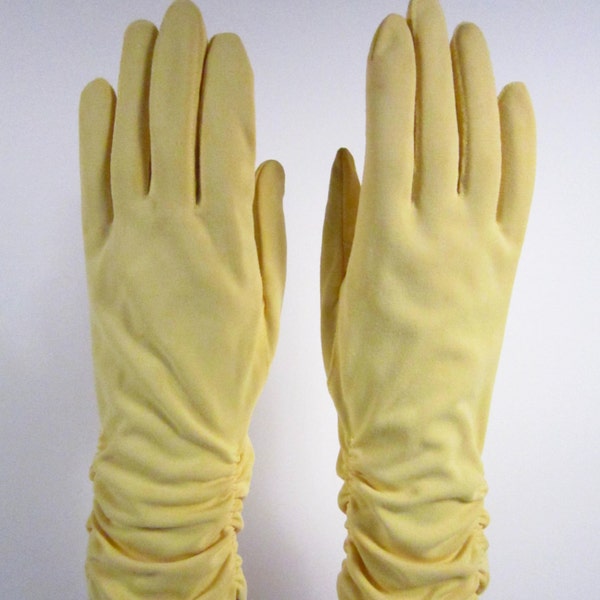 7-1/2-Vintage Yellow Ruched Nylasuede Dress Gloves-12-14inches(16g)