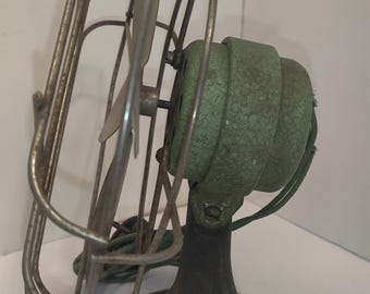 Vintage Metal Desk Fan VERY COOL