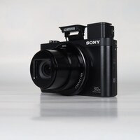 Sony Cyber-shot DSC-HX90V 18.2MP Digital Camera, Case, SD Card 4Gb - Excellent