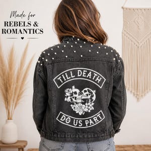 Maßgeschneiderte schwarze Jeans-Brautjacke – Perlenverzierter Hochzeitsmantel