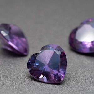 Heart Shape Alexandrite Colored Synthetic Corundum (Purple/Grey Color) - Various Sizes (1 Piece)