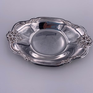 Plato para dulces Orleans de la empresa International Silver Company: elegante pieza para servir