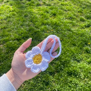 Daisy Car charm, Car Accessories, Crochet Daisy, Flower Car Charm