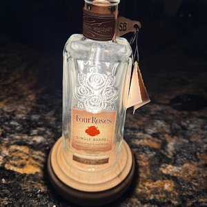 Lampa stołowa Four Roses Single Barrel Bottle ze ściemniaczem
