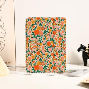 Orange Flowers iPad Case for 2025 iPad A16 iPad 10th 2024 Air 6/5 13" 11" 10.9" 10.5" iPad Pro 11/12.9/13 Inch 2024 iPad Mini 6 Mini 7 Case