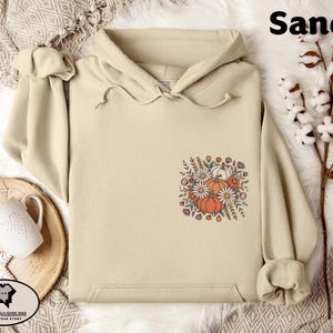 Fall Floral Pumpkin Shirt, Autumn Vibes Tee, Cute Floral Graphic T-Shirt, Aesthetic Fall Season Tee, Cozy Pumpkin Top, Thanksgiving Sweater