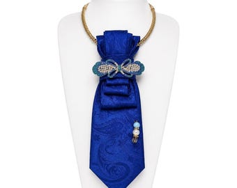 Collana con cravatta blu reale, spilla di cristallo, collana alla moda da donna per ufficio e chiesa.