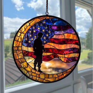 Patriottische soldaat nep gebrandschilderd glas acryl Suncatcher, Amerikaanse vlag raam hangend, veteraan Memorial Day cadeau-idee